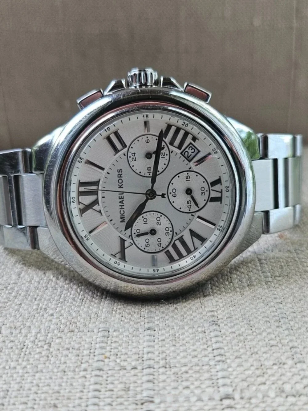 Michael Kors Wrsitwatch Multi Function Silver Tone Analog Date Calendar Watch